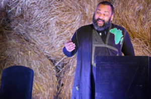 Lire la suite à propos de l’article Dieudonné reprend les poncifs négationnistes dans son dernier spectacle